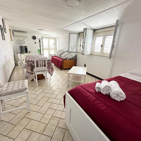 Apartament Attico Di Giggia Giardini-Naxos Zewnętrze zdjęcie