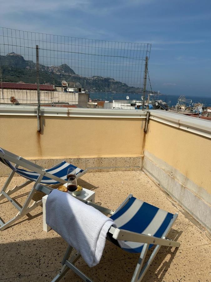 Apartament Attico Di Giggia Giardini-Naxos Zewnętrze zdjęcie