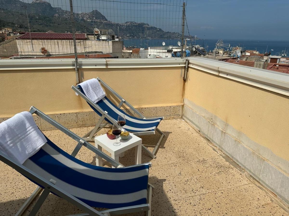 Apartament Attico Di Giggia Giardini-Naxos Zewnętrze zdjęcie