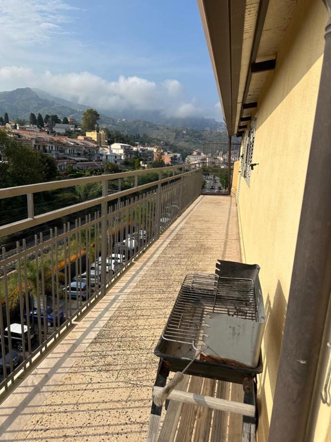 Apartament Attico Di Giggia Giardini-Naxos Zewnętrze zdjęcie