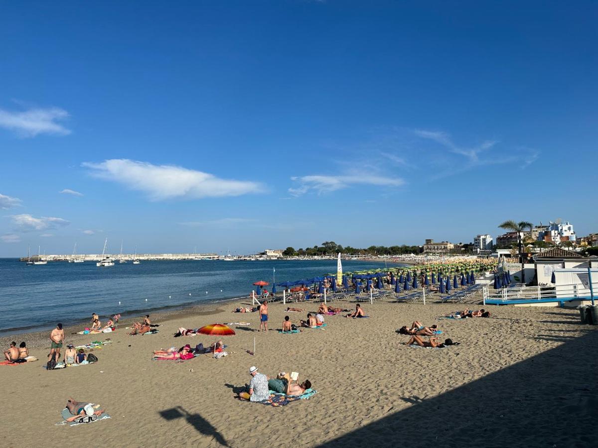 Apartament Attico Di Giggia Giardini-Naxos Zewnętrze zdjęcie