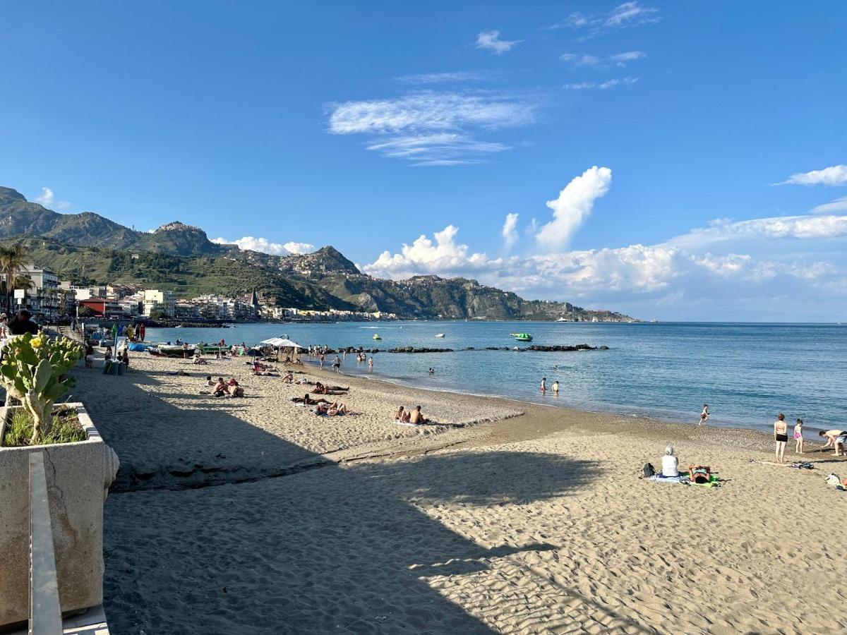 Apartament Attico Di Giggia Giardini-Naxos Zewnętrze zdjęcie